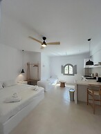 Ios Alcyon Blue Suites