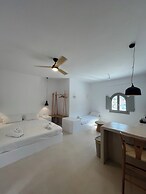 Ios Alcyon Blue Suites