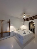 Ios Alcyon Blue Suites