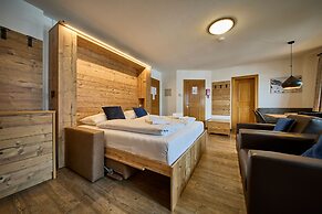 Delfi Ski & Bike Apartments