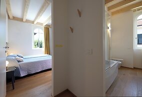 Nine Rooms Suites