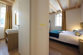 Nine Rooms Suites