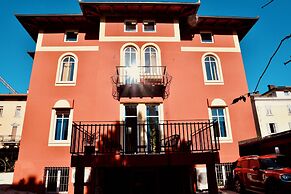 Nine Rooms Suites