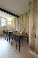 Nine Rooms Suites