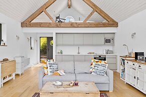 Water Edge House Boathouse