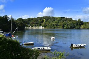Water Edge House Boathouse