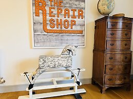 Water Edge House Boathouse