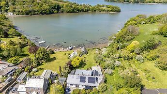 Water Edge House Boathouse