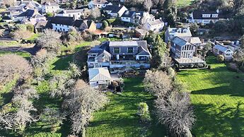 Water Edge House Boathouse