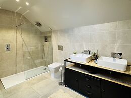 Water Edge House Boathouse