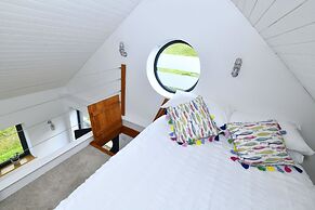 Water Edge House Boathouse