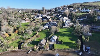 Water Edge House Boathouse