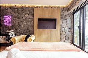 Dolce Lava - Natural Luxury Experience