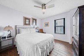 Ocean Breeze East 201