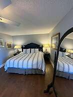 Ocean Breeze East 201