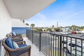 Ocean Breeze East 201