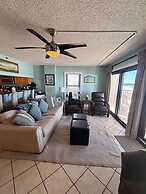 Ocean Breeze East 201