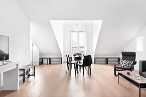 JOIVY Modern flat near Bica Elevator