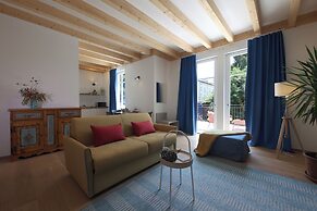 Nine Rooms Apartment