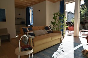 Nine Rooms Apartment