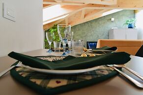 Nine Rooms Apartment