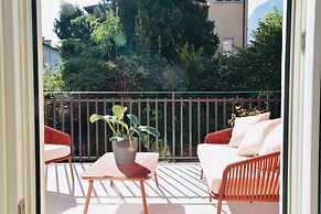 Nine Rooms Apartment