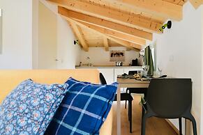 Nine Rooms Apartment