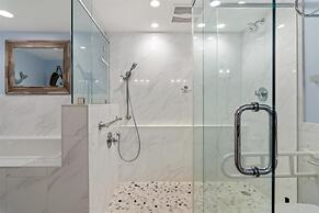 Shoreline Towers 1073