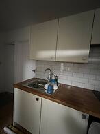 Cosy 1 Bed Retreat in Walsall - Wifi & Parking