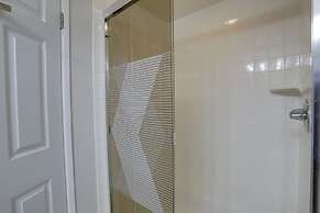 Modern 2BR Stay Near DC Arlington VA