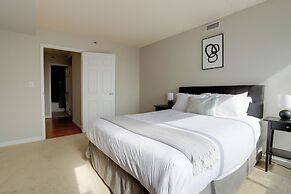 Modern 2BR Stay Near DC Arlington VA