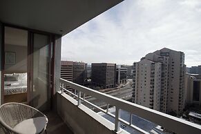 Modern 2BR Stay Near DC Arlington VA