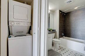 Modern 2BR Stay Near DC Arlington VA