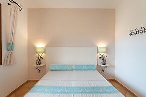 Relaxing Residence Baia dei Mirti B4 1 Bedroom Apartment Sleeps 4 -bil