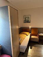 Motel Caesar