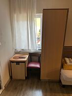 Motel Caesar