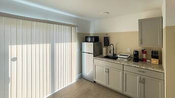 TriLuxe Inn & Studios