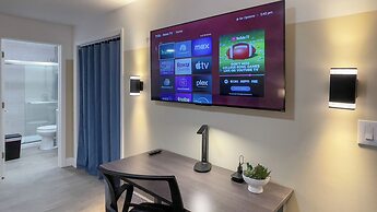 TriLuxe Inn & Studios