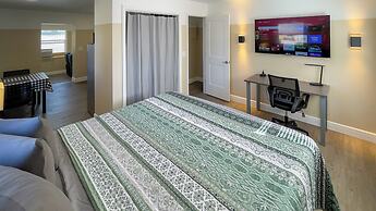 TriLuxe Inn & Studios