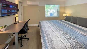 TriLuxe Inn & Studios