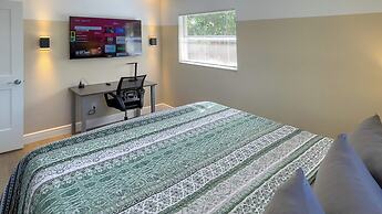 TriLuxe Inn & Studios