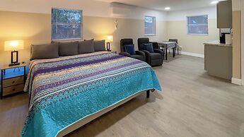 TriLuxe Inn & Studios