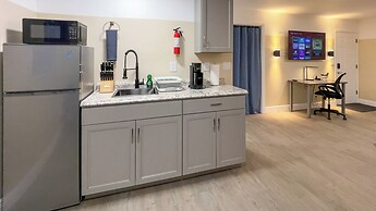 TriLuxe Inn & Studios