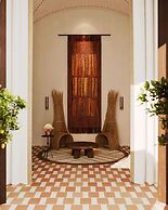 Palacio De Godoy Caceres, Curio Collection By Hilton