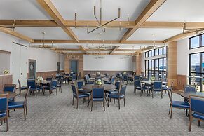Hotel Avail Rogers, Tapestry Collection By Hilton