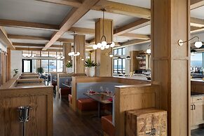 Hotel Avail Rogers, Tapestry Collection By Hilton