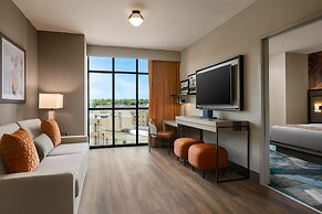 Hotel Avail Rogers, Tapestry Collection By Hilton