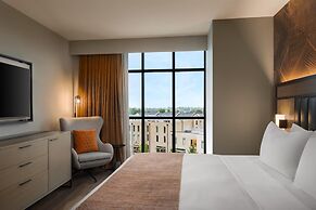 Hotel Avail Rogers, Tapestry Collection By Hilton