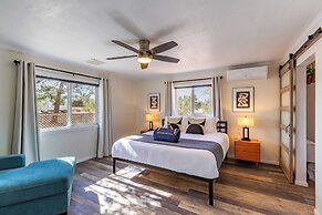 Sleeps 16 Two Beautiful Homes w/ Private Pool Sunset Grove