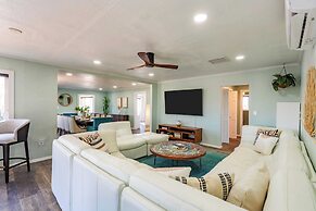 Sleeps 16 Two Beautiful Homes w/ Private Pool Sunset Grove